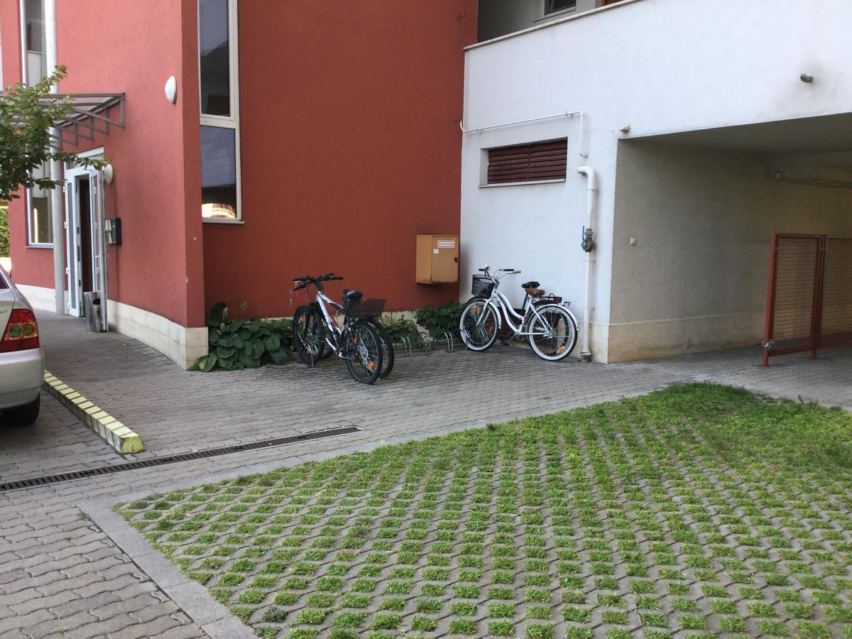 Golden Brown Apartment Siofok Luaran gambar